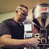 Spojení řemesla ⚙️👌a techniky 🧮📺, i to je ☕♥️ SICAFE ♥️☕
.
.
.
.
.
#sicafe #sicafecz #prazirnakavy #prazirnajablunkov #prazirna #coffeespecialty #coffee #coffeeroasters #coffeeroasting #coffeeroastery #jablunkov #prazime #kava #vyberovakava #prazeni #prazenikavy
